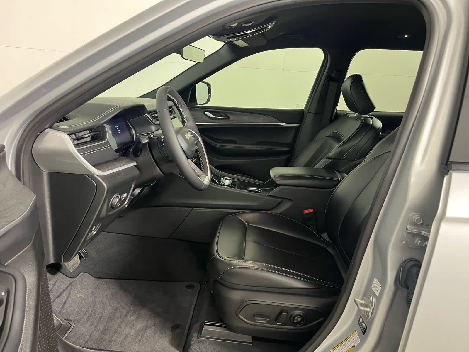 2025 Jeep Grand Cherokee L Limited 4x2