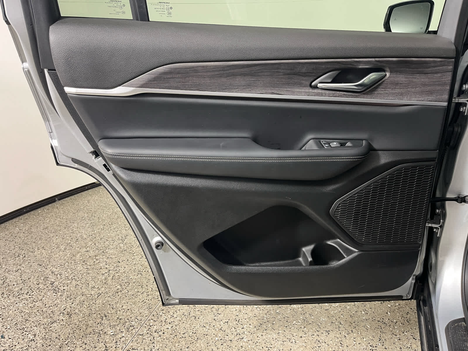 2025 Jeep Grand Cherokee L Limited 4x2