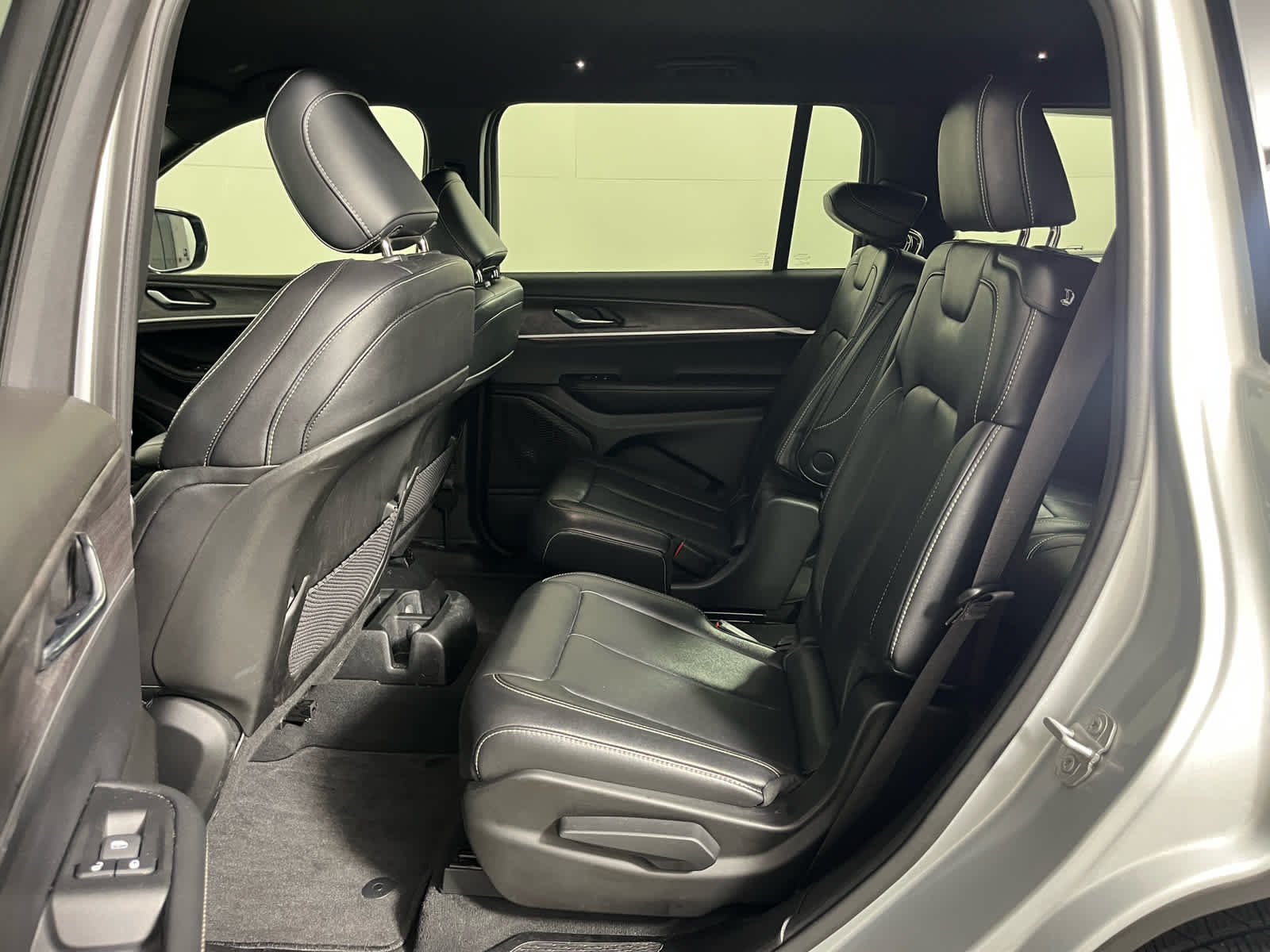 2025 Jeep Grand Cherokee L Limited 4x2