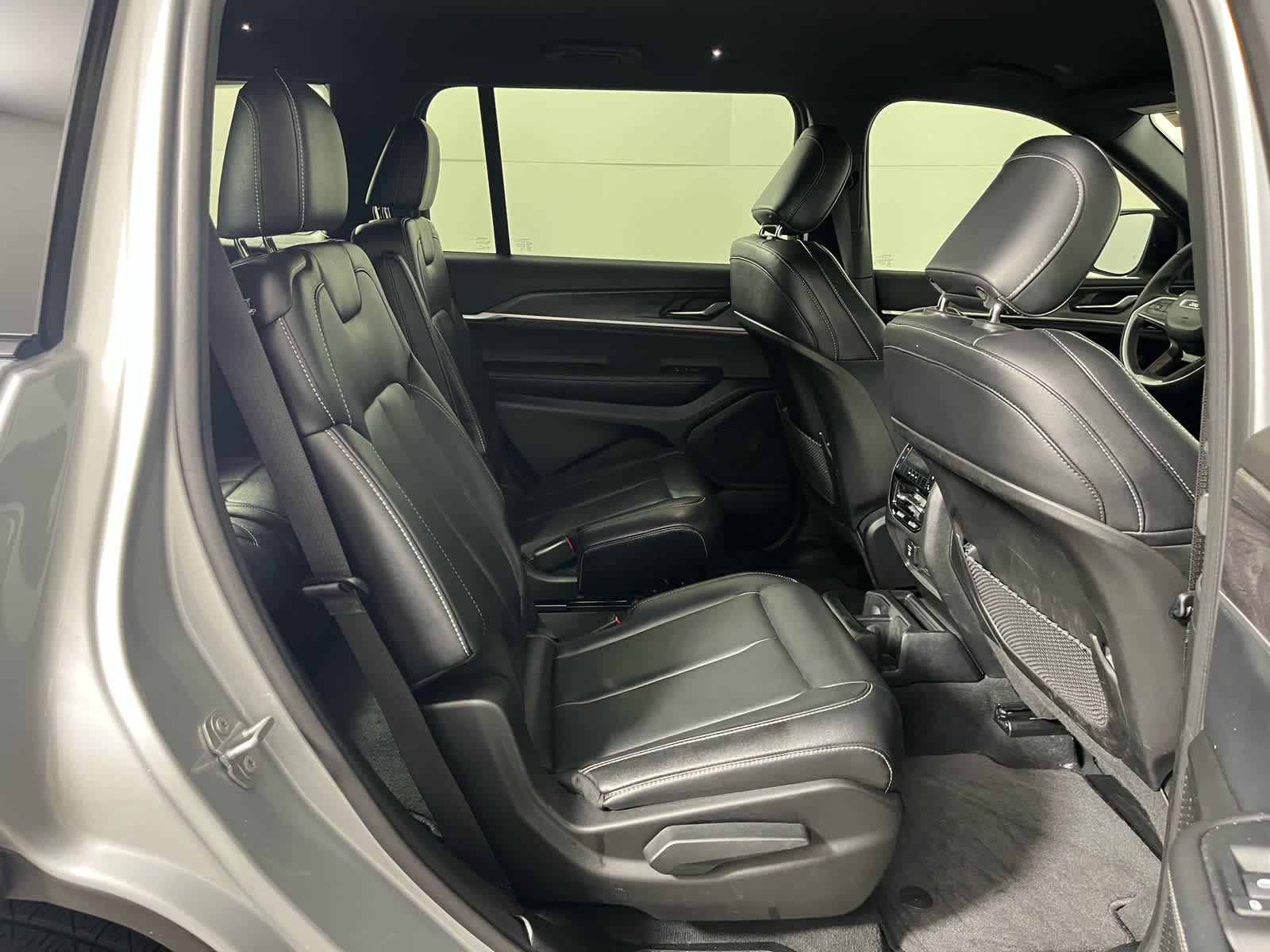 2025 Jeep Grand Cherokee L Limited 4x2