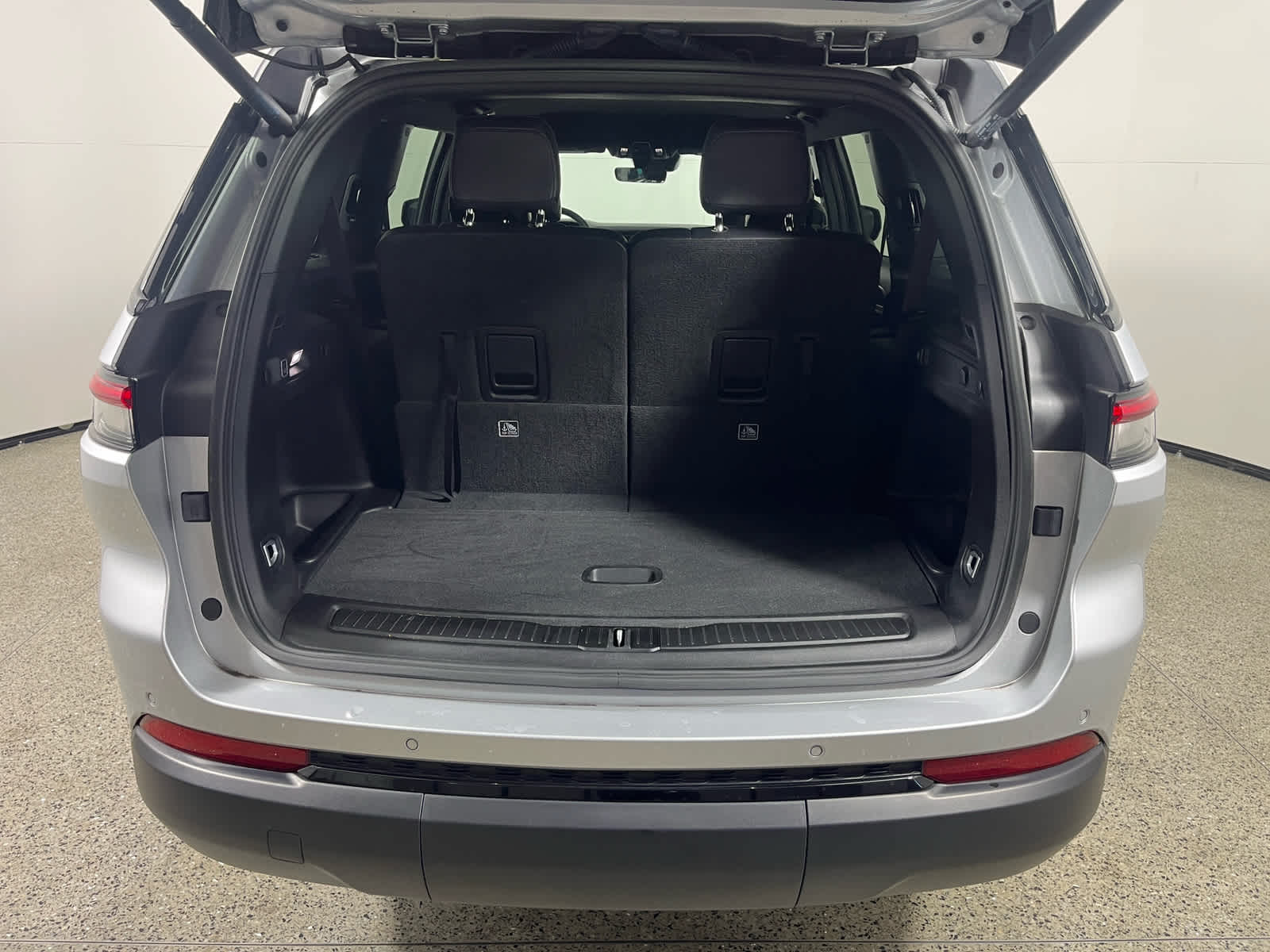 2025 Jeep Grand Cherokee L Limited 4x2