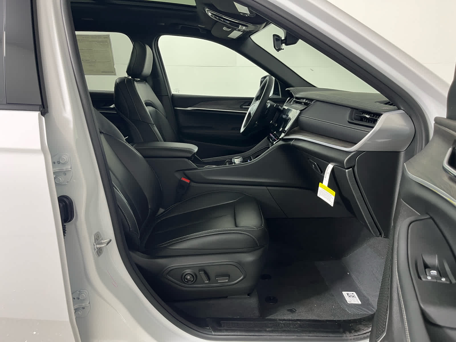 2026 Jeep Grand Cherokee GRAND CHEROKEE L LIMITED 4X2