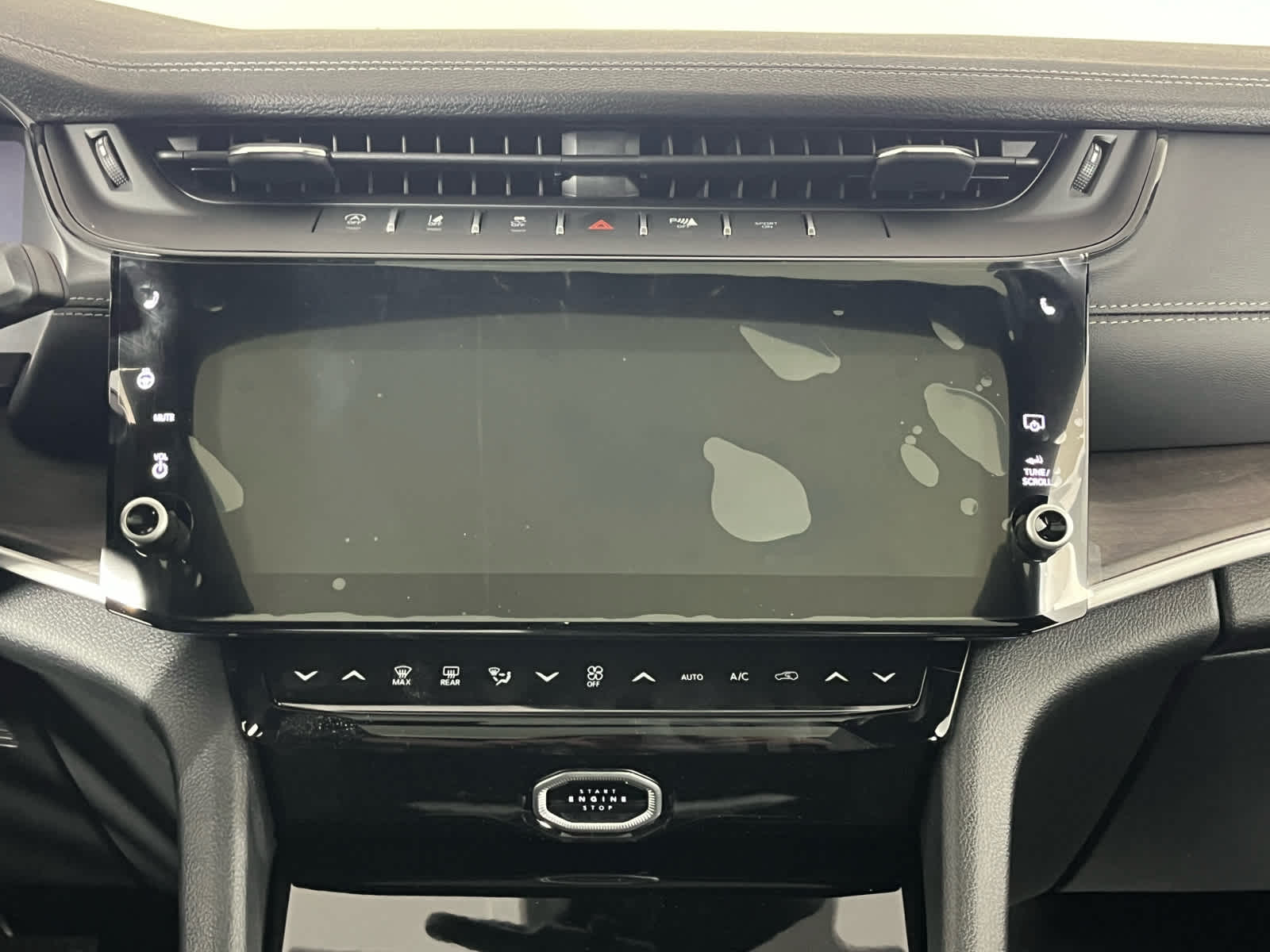 2026 Jeep Grand Cherokee GRAND CHEROKEE L LIMITED 4X2