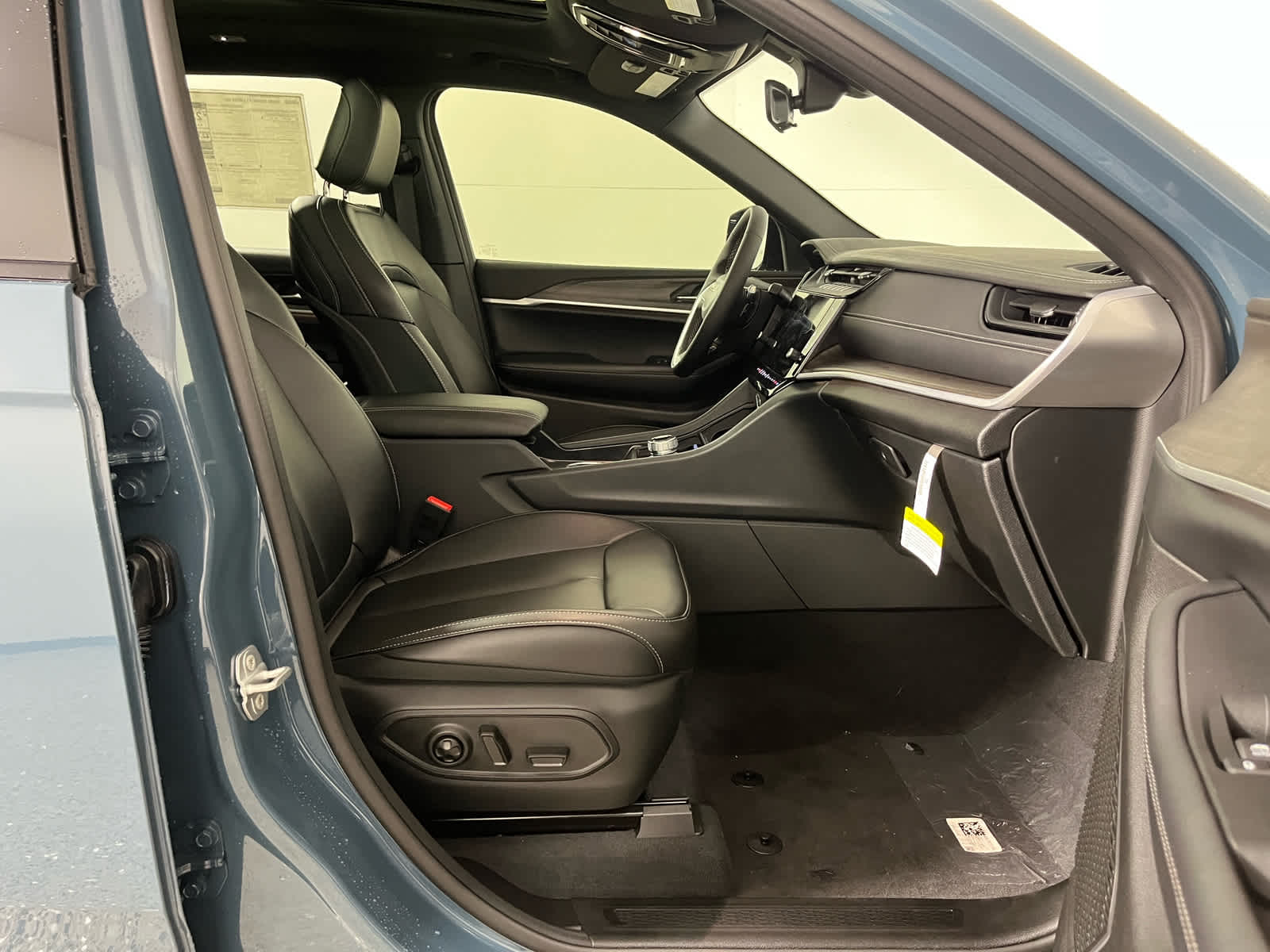 2026 Jeep Grand Cherokee GRAND CHEROKEE L LIMITED 4X2