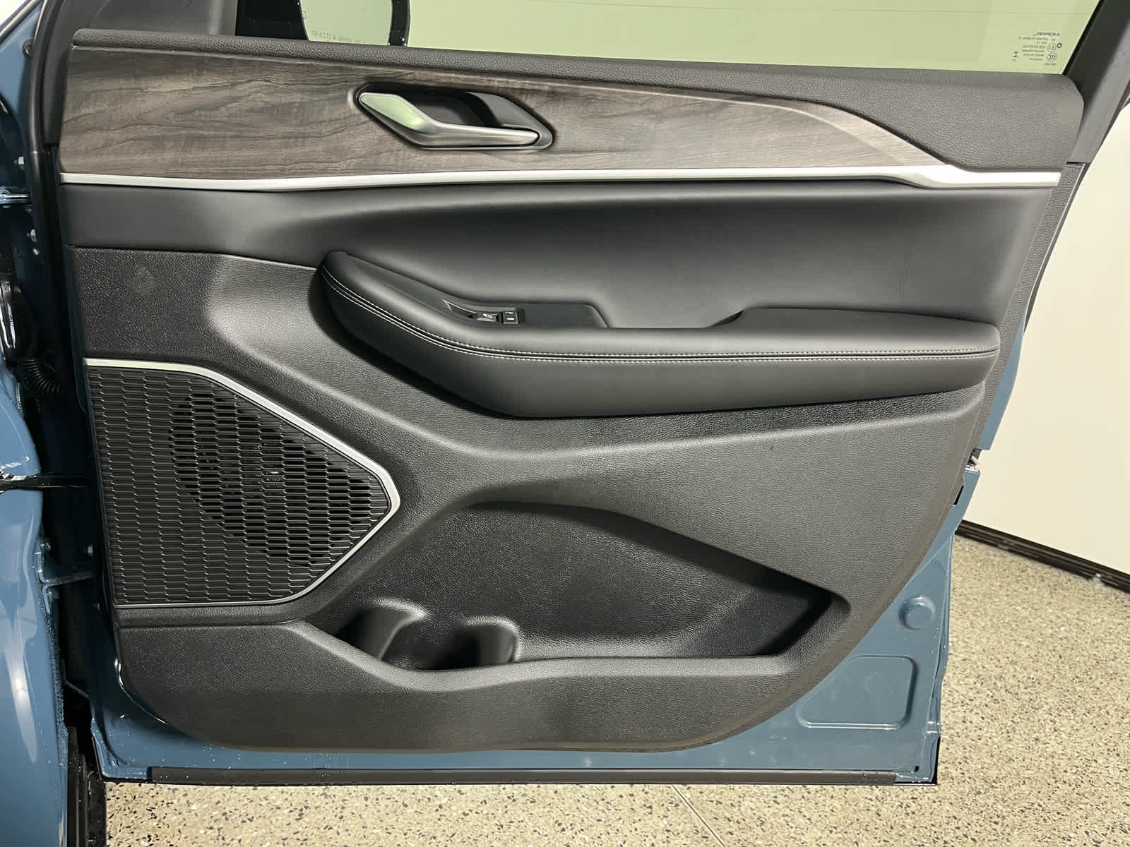 2026 Jeep Grand Cherokee GRAND CHEROKEE L LIMITED 4X2