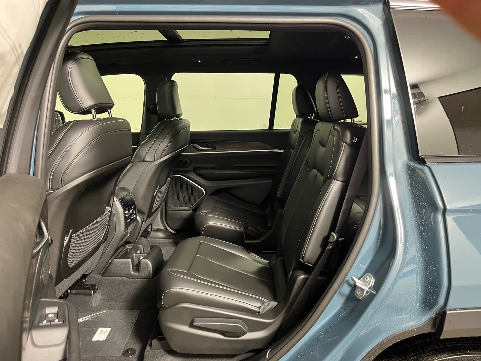 2026 Jeep Grand Cherokee GRAND CHEROKEE L LIMITED 4X2