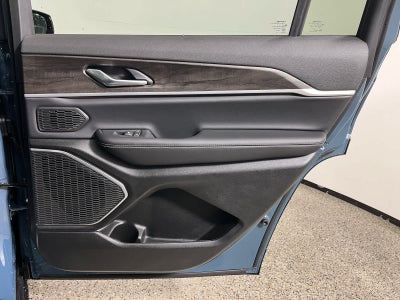 2026 Jeep Grand Cherokee GRAND CHEROKEE L LIMITED 4X2