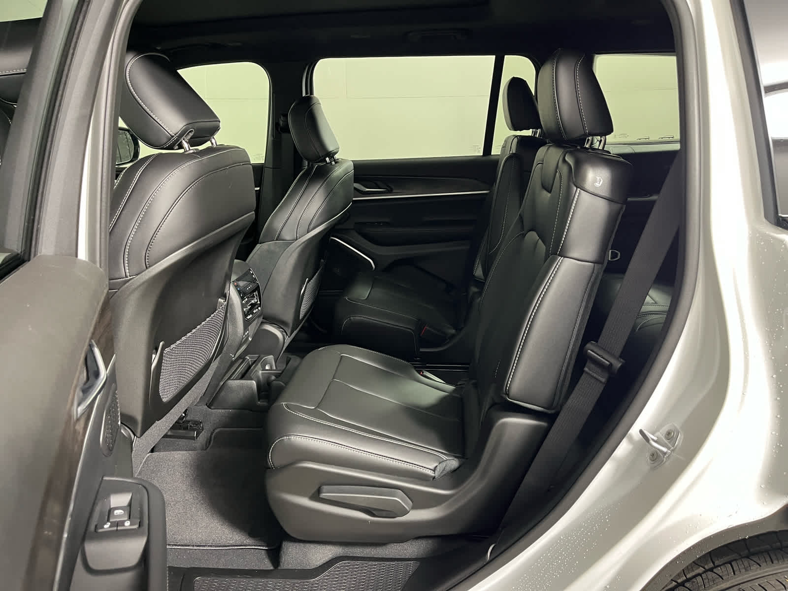 2026 Jeep Grand Cherokee GRAND CHEROKEE L LIMITED 4X2