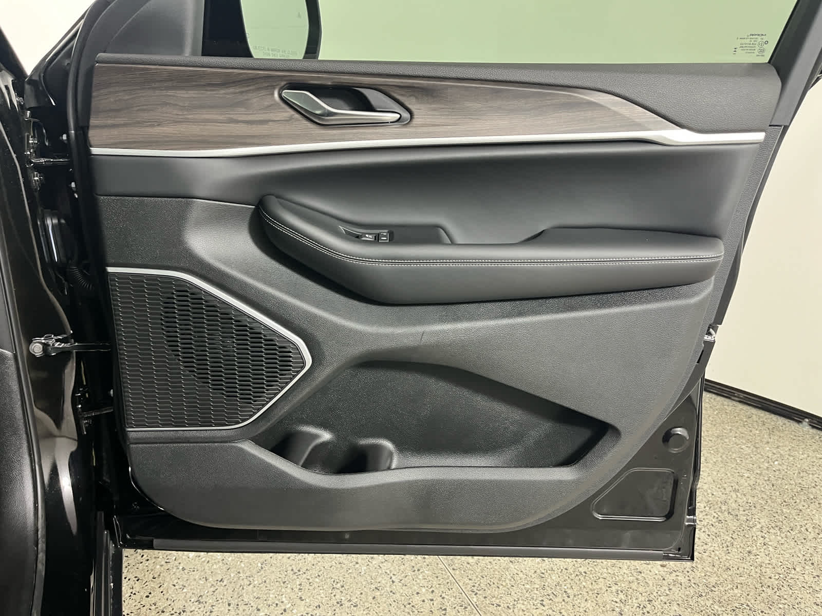 2026 Jeep Grand Cherokee GRAND CHEROKEE L LIMITED 4X2