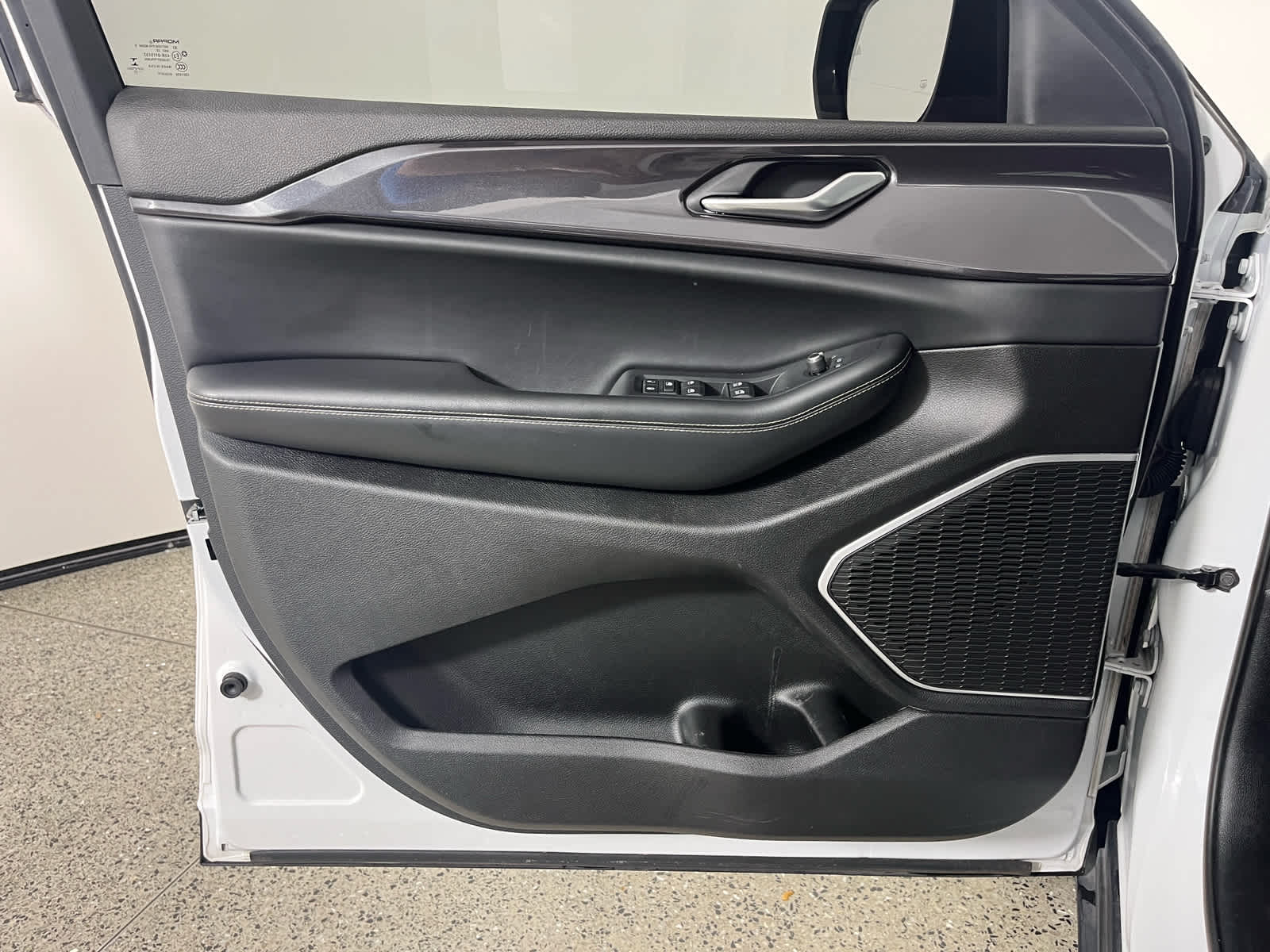 2022 Jeep Grand Cherokee L Altitude 4x4