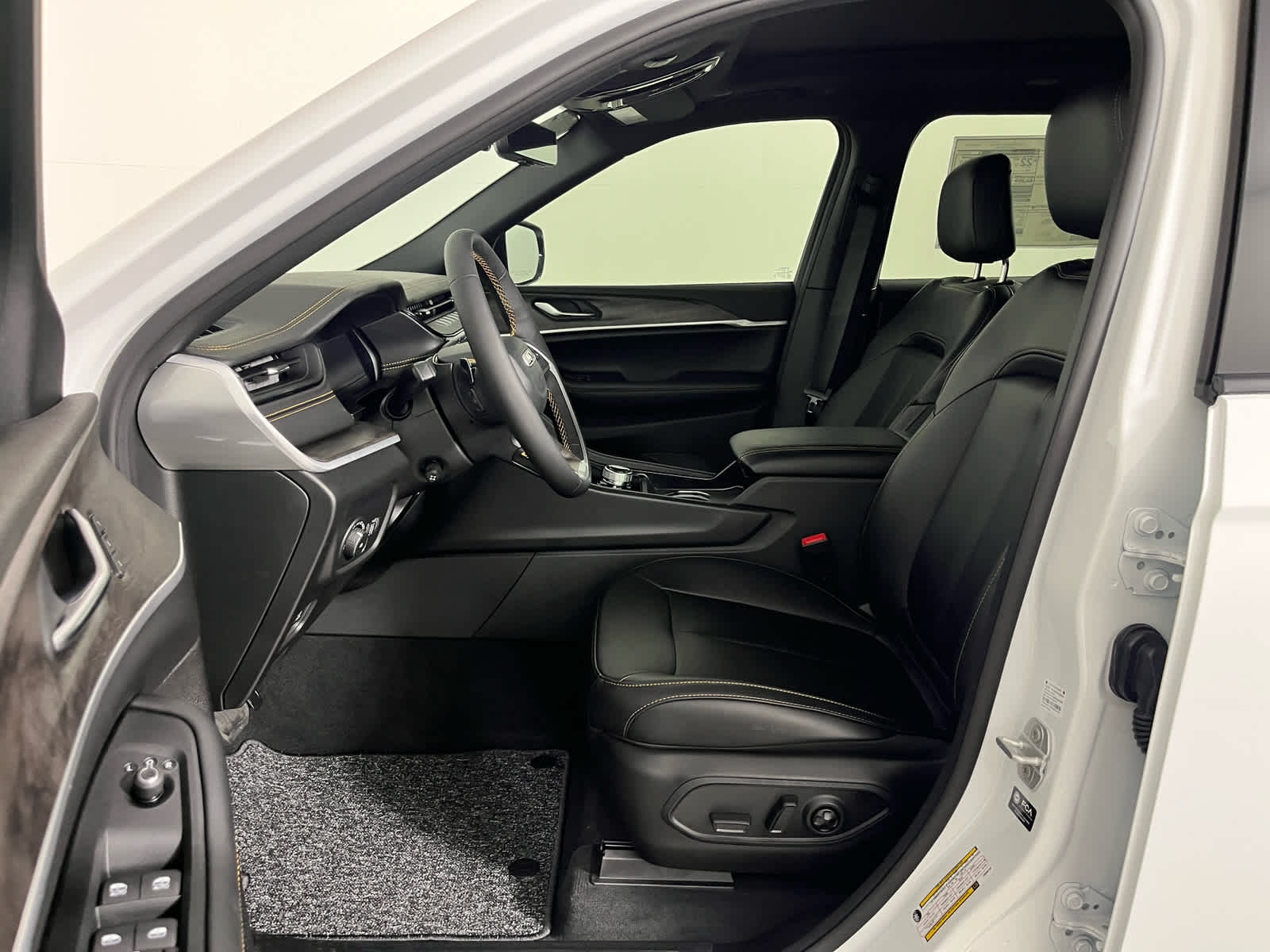 2026 Jeep Grand Cherokee L 85th Anniversary Edition