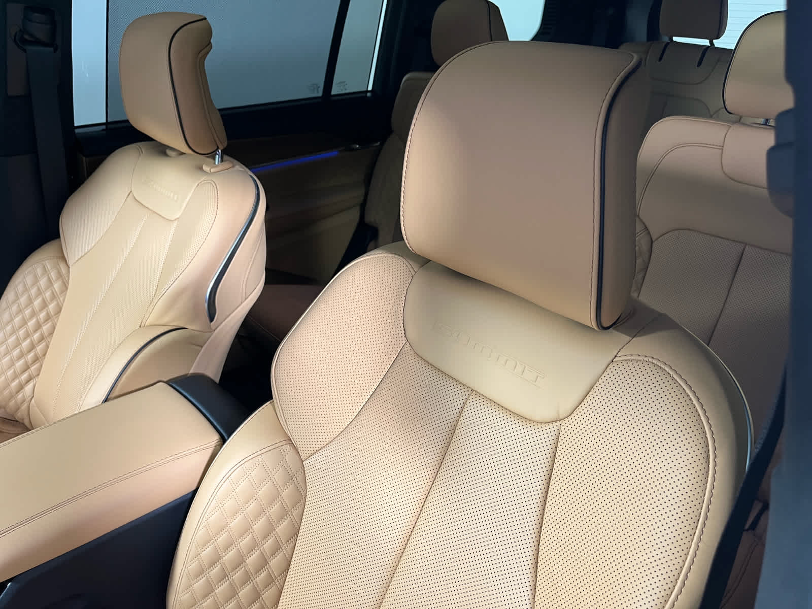 2025 Jeep Grand Cherokee GRAND CHEROKEE L SUMMIT RESERVE 4X4