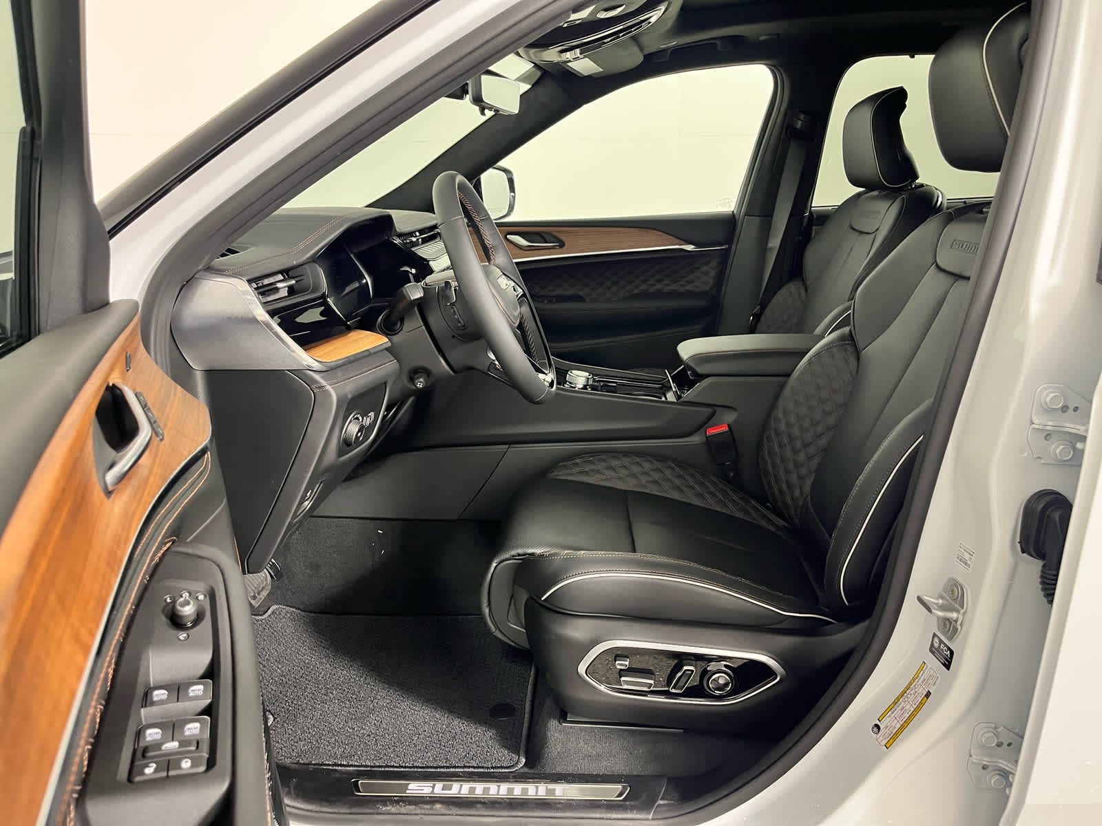 2026 Jeep Grand Cherokee L Summit
