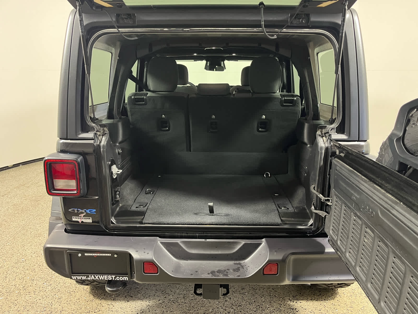 2025 Jeep Wrangler 4xe Willys 4xe