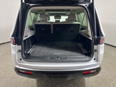 2024 Jeep Wagoneer L Base