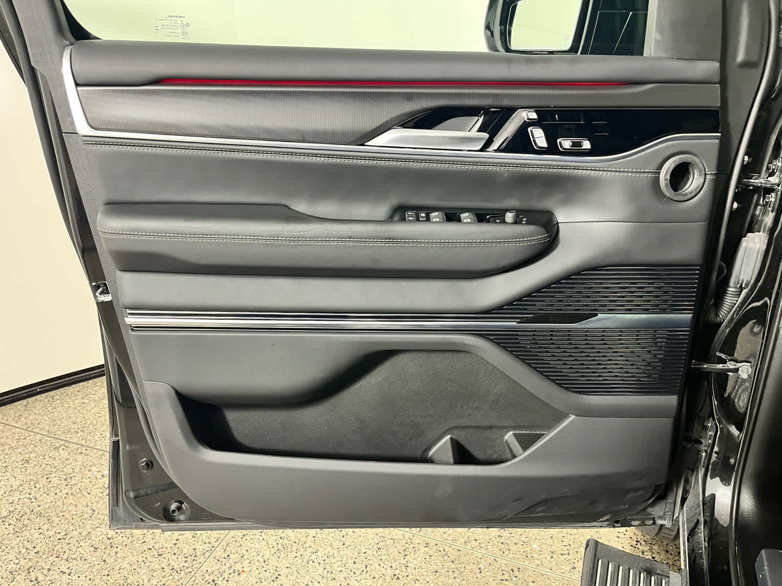 2024 Jeep Grand Wagoneer L Series II