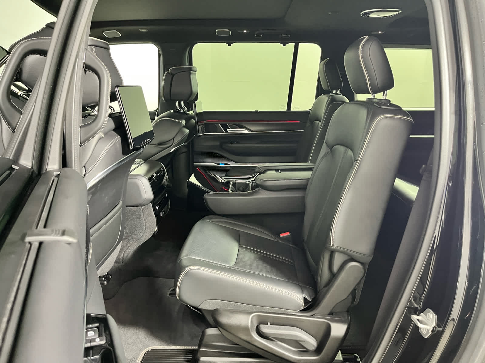 2024 Jeep Grand Wagoneer L Series II