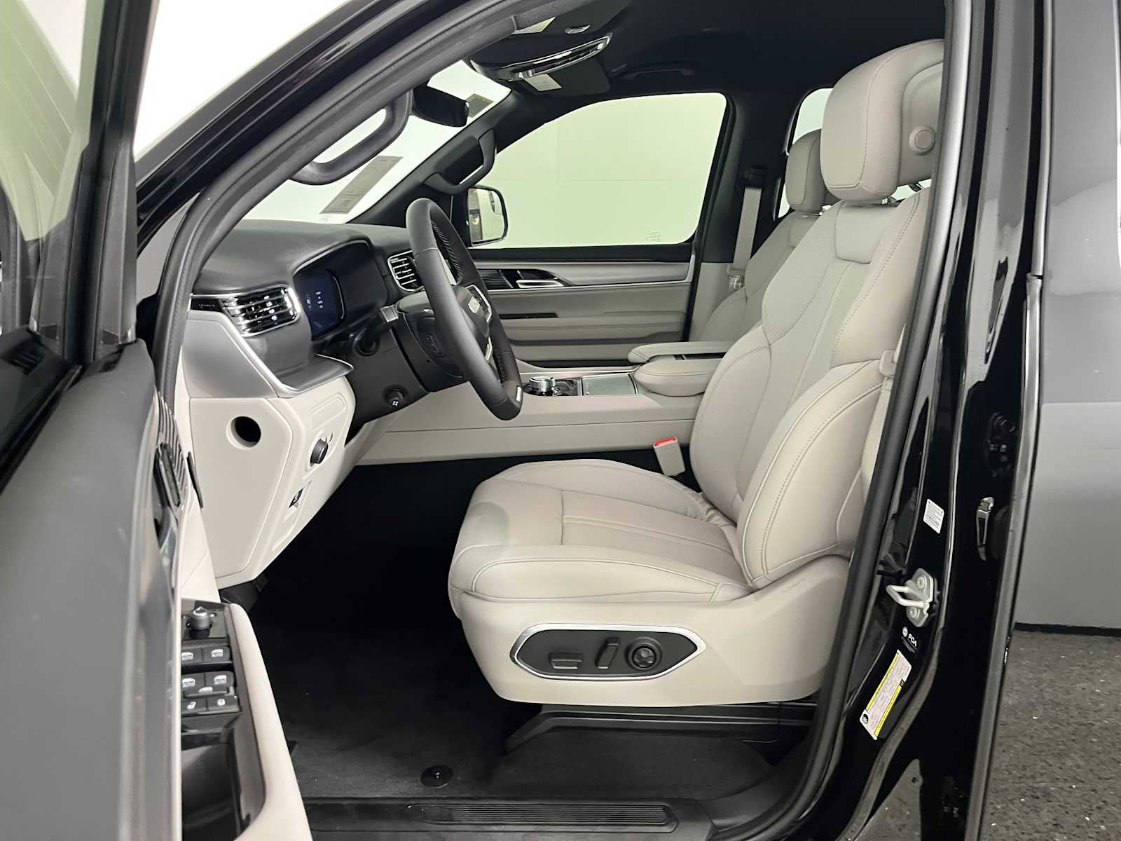 2026 Jeep Grand Wagoneer Base