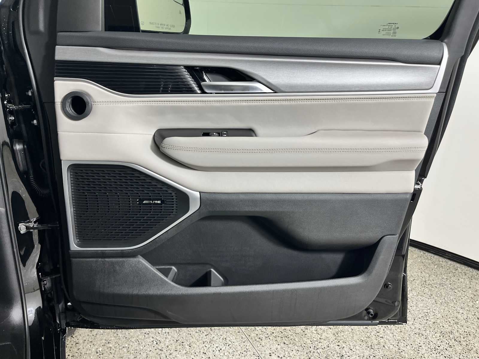 2026 Jeep Grand Wagoneer Base