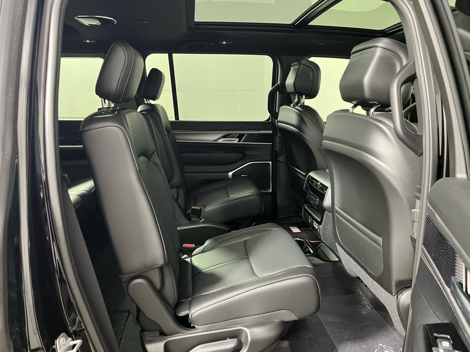 2026 Jeep Grand Wagoneer GRAND WAGONEER UPLAND 4X4