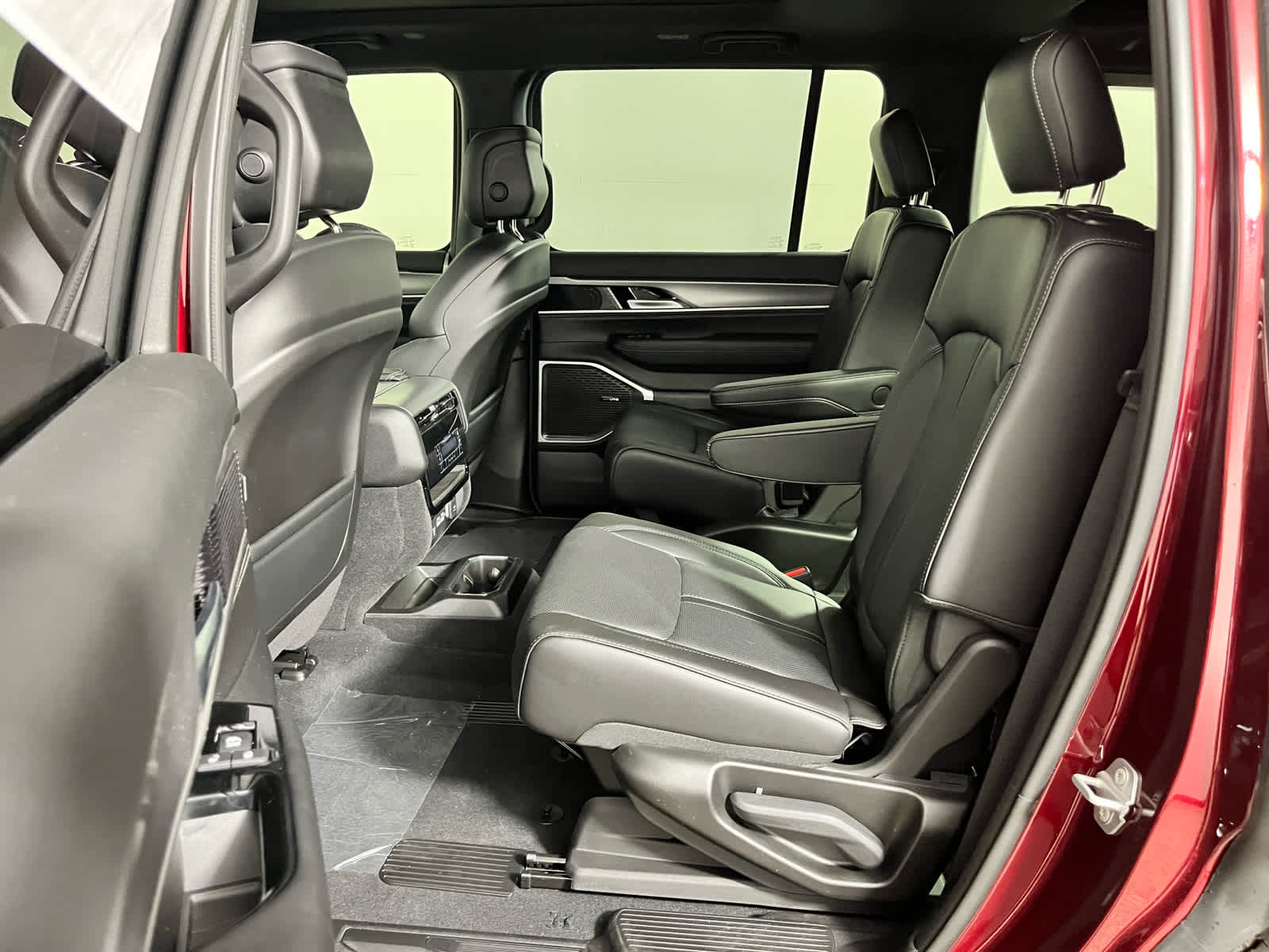 2026 Jeep Grand Wagoneer Upland