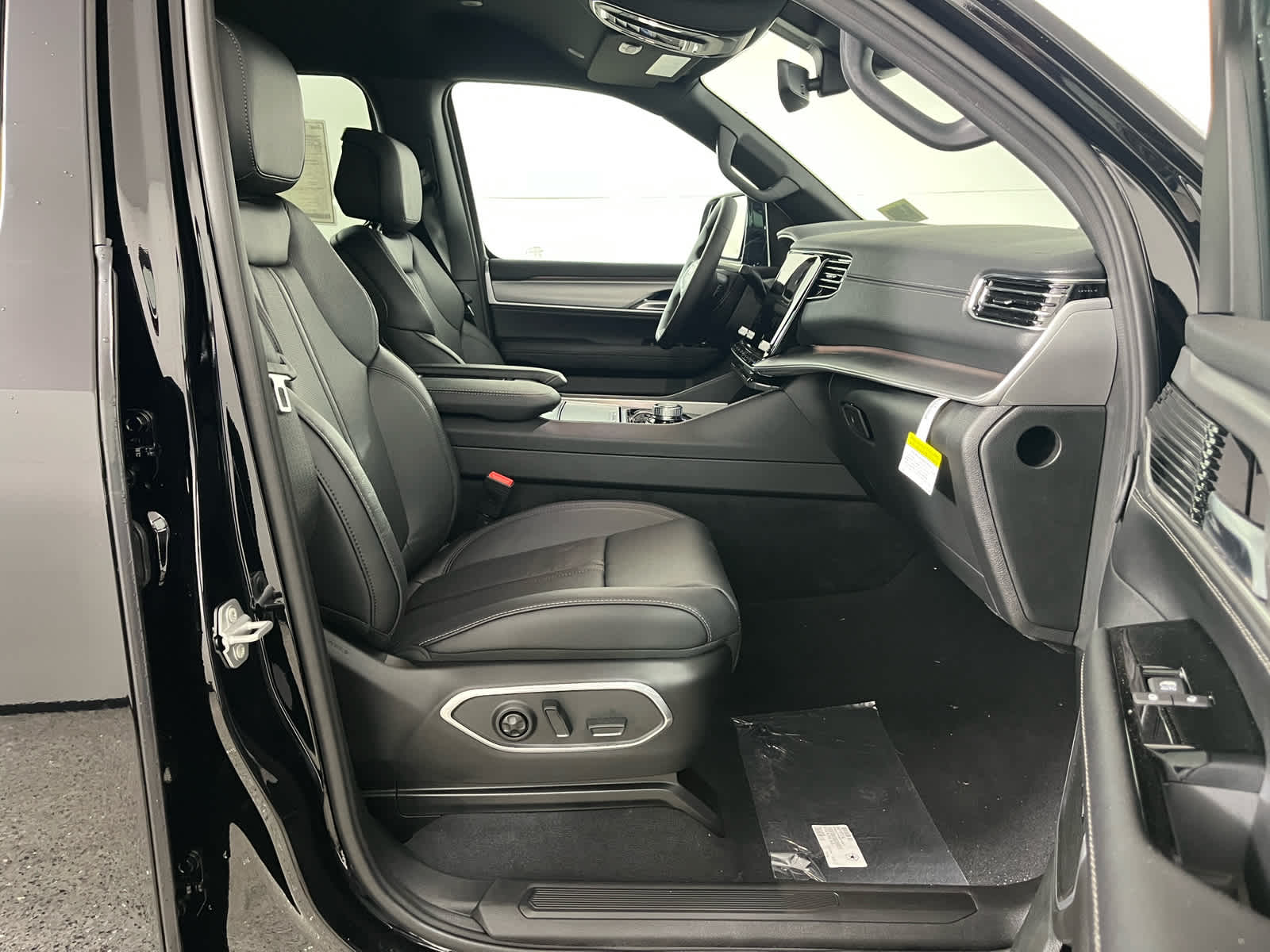 2026 Jeep Grand Wagoneer GRAND WAGONEER LIMITED ALTITUDE 4X4