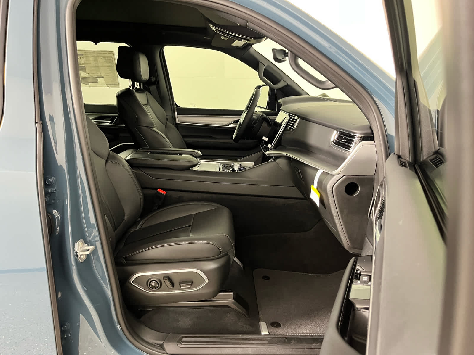 2026 Jeep Grand Wagoneer Limited Reserve