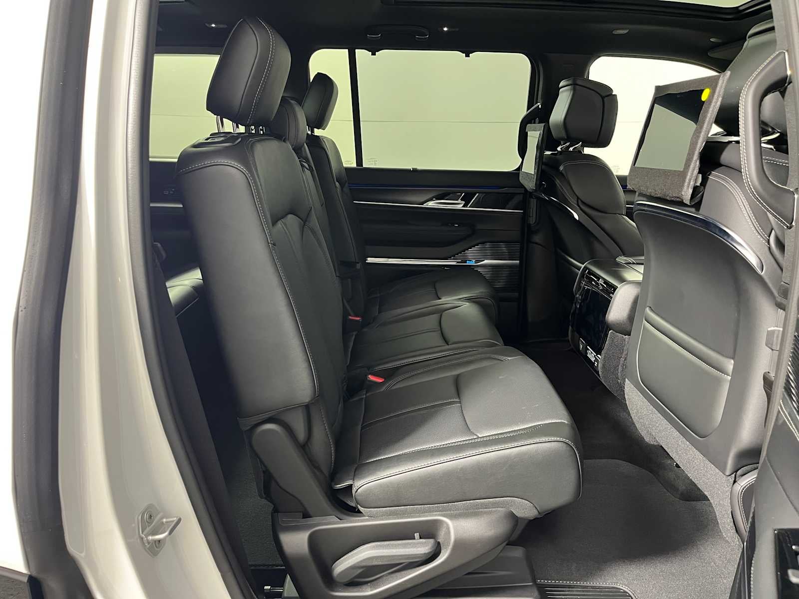 2026 Jeep Grand Wagoneer GRAND WAGONEER LIMITED RESERVE 4X4