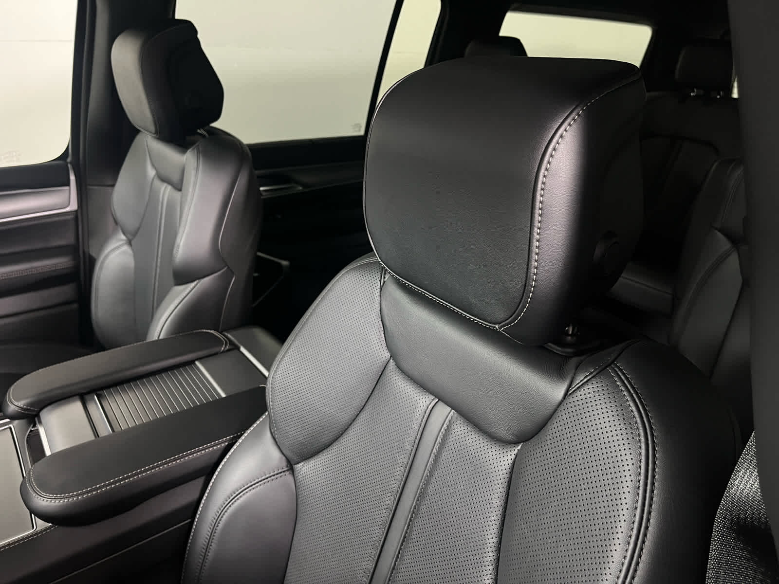 2026 Jeep Grand Wagoneer GRAND WAGONEER LIMITED RESERVE 4X4