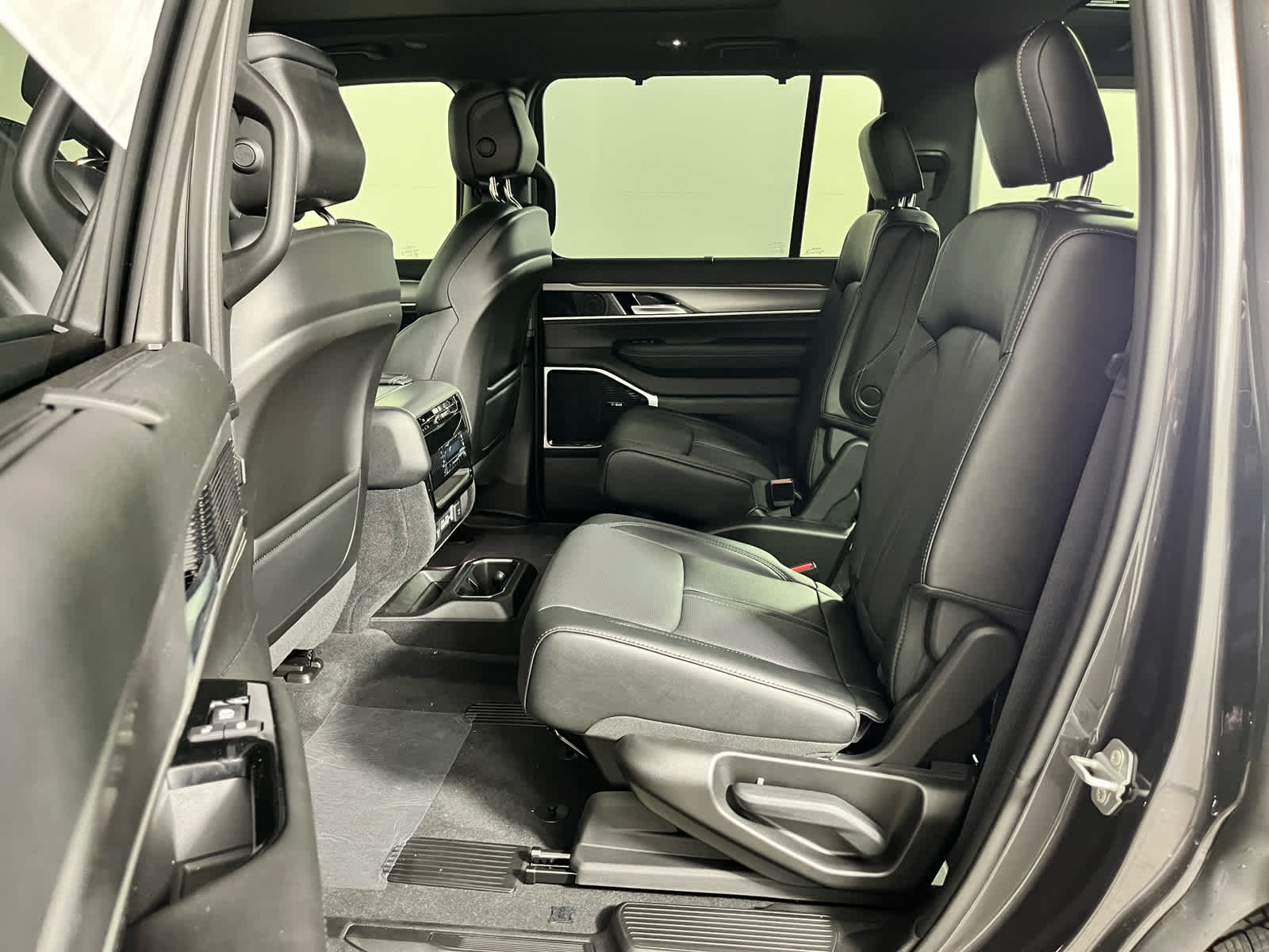 2026 Jeep Grand Wagoneer Limited Reserve