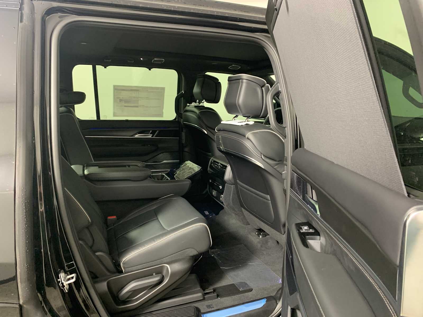 2025 Jeep Grand Wagoneer GRAND WAGONEER OBSIDIAN 4X4