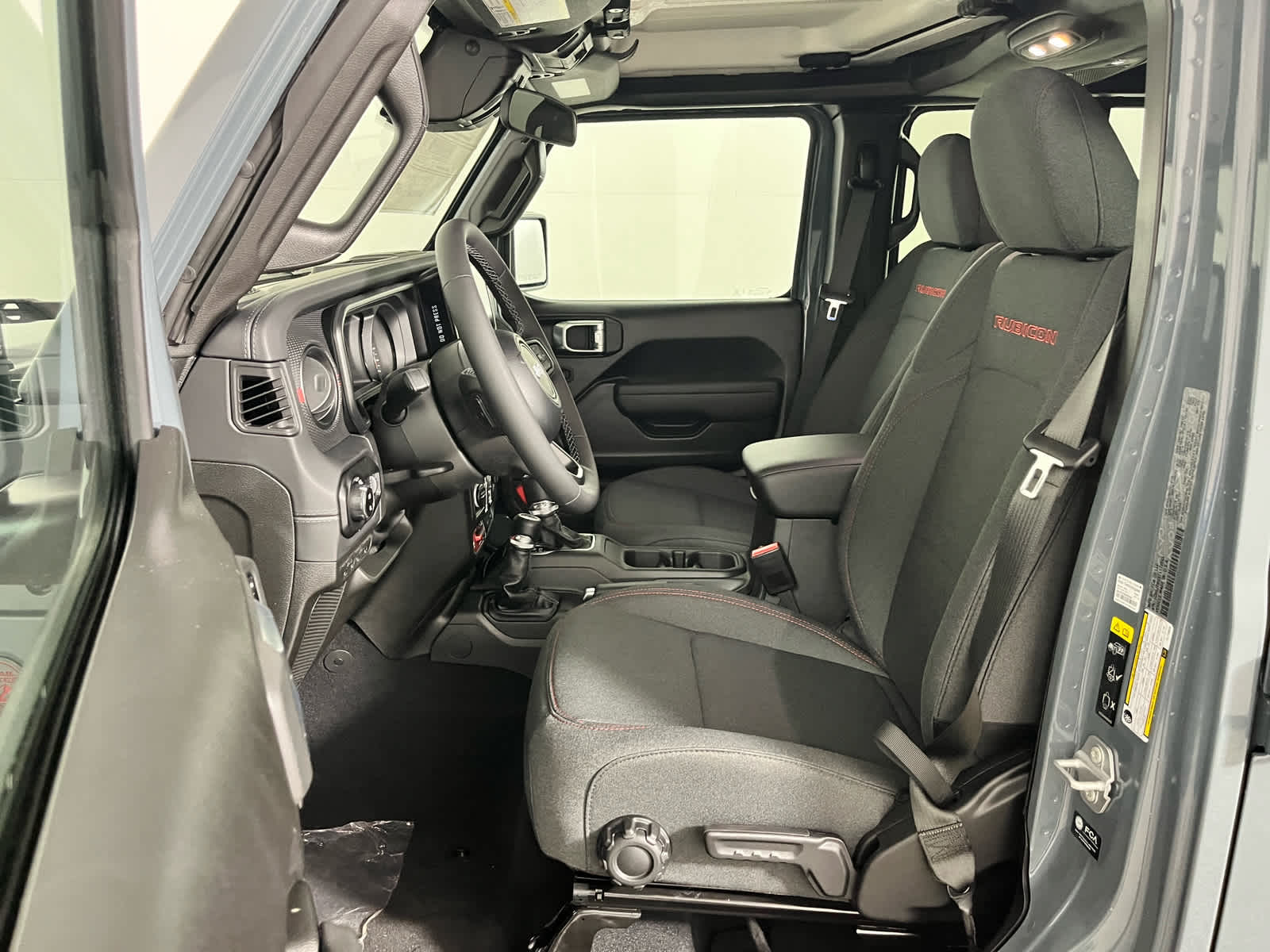 2026 Jeep Gladiator GLADIATOR SHADOW OPS 4X4