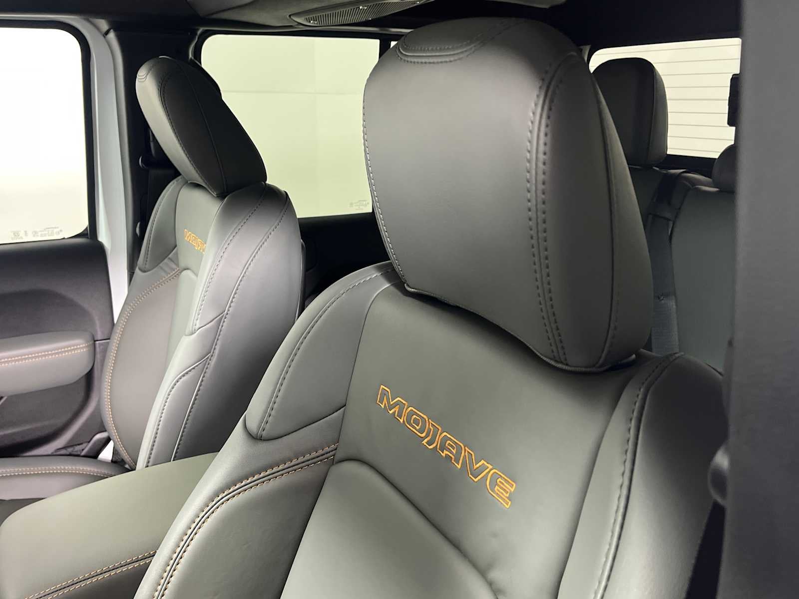 2026 Jeep Gladiator GLADIATOR MOJAVE X 4X4