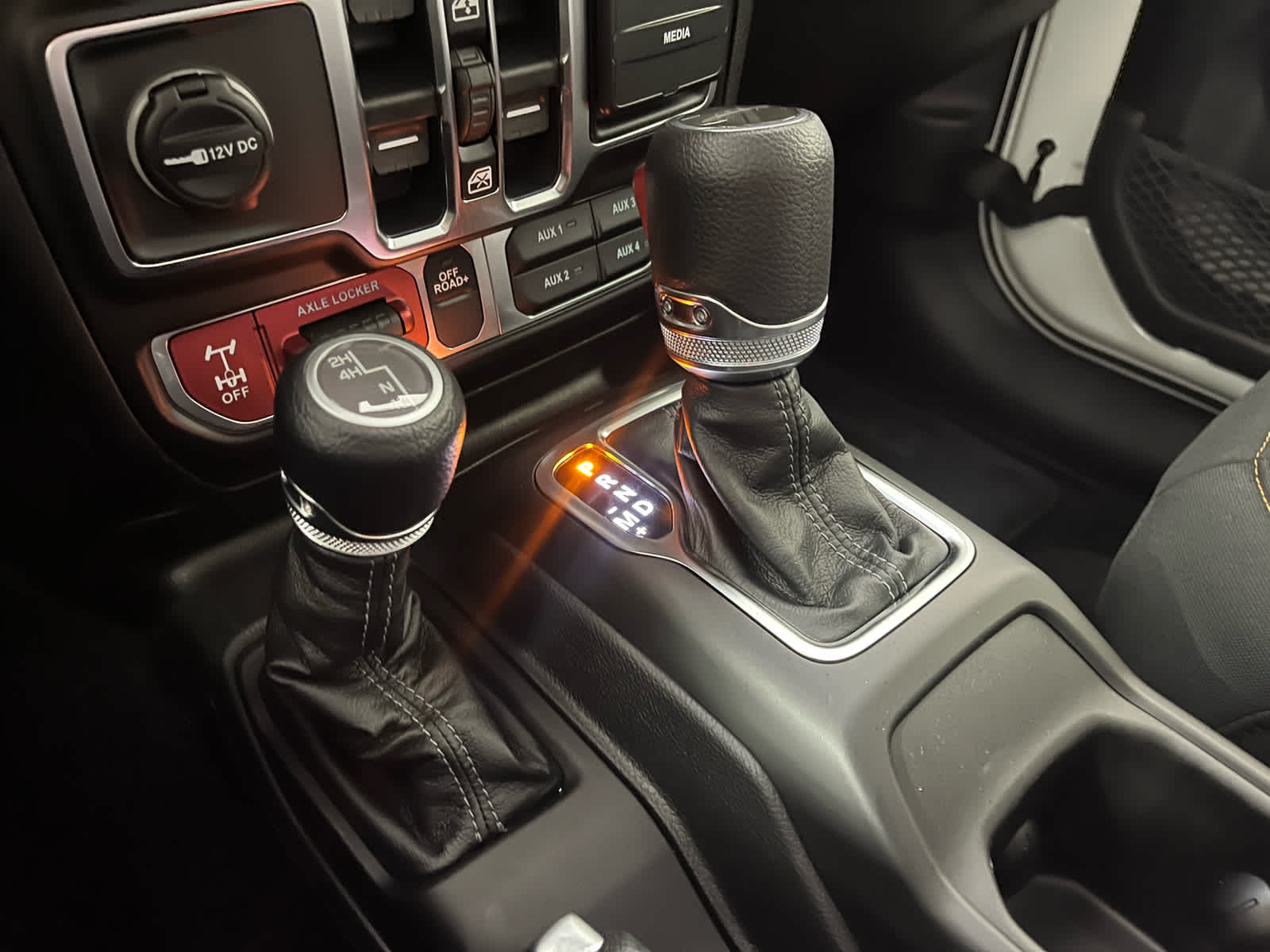 2026 Jeep Gladiator GLADIATOR MOJAVE 4X4