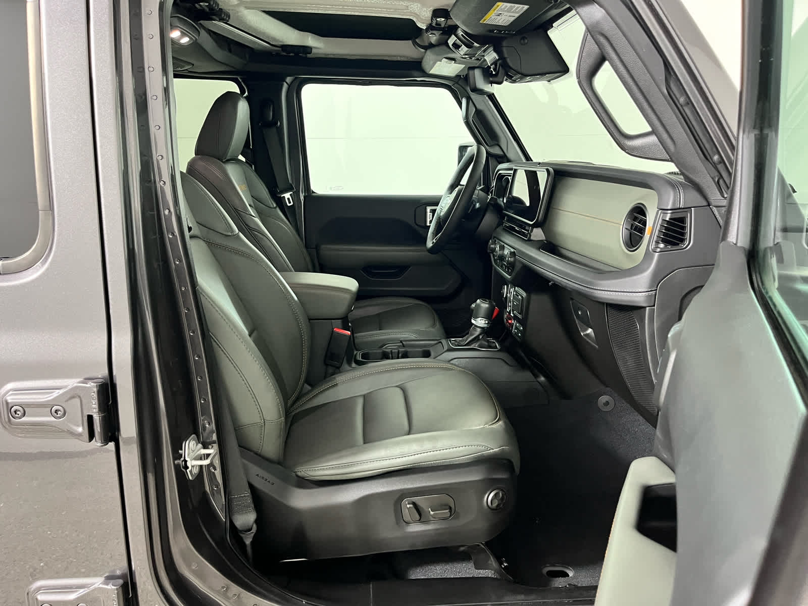 2025 Jeep Gladiator Mojave X