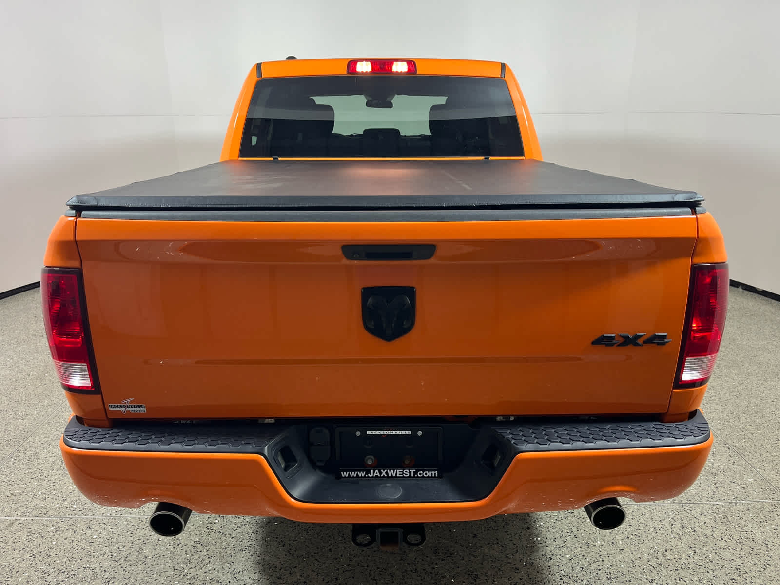 2019 RAM 1500 Classic Express Crew Cab 4x4 5'7' Box