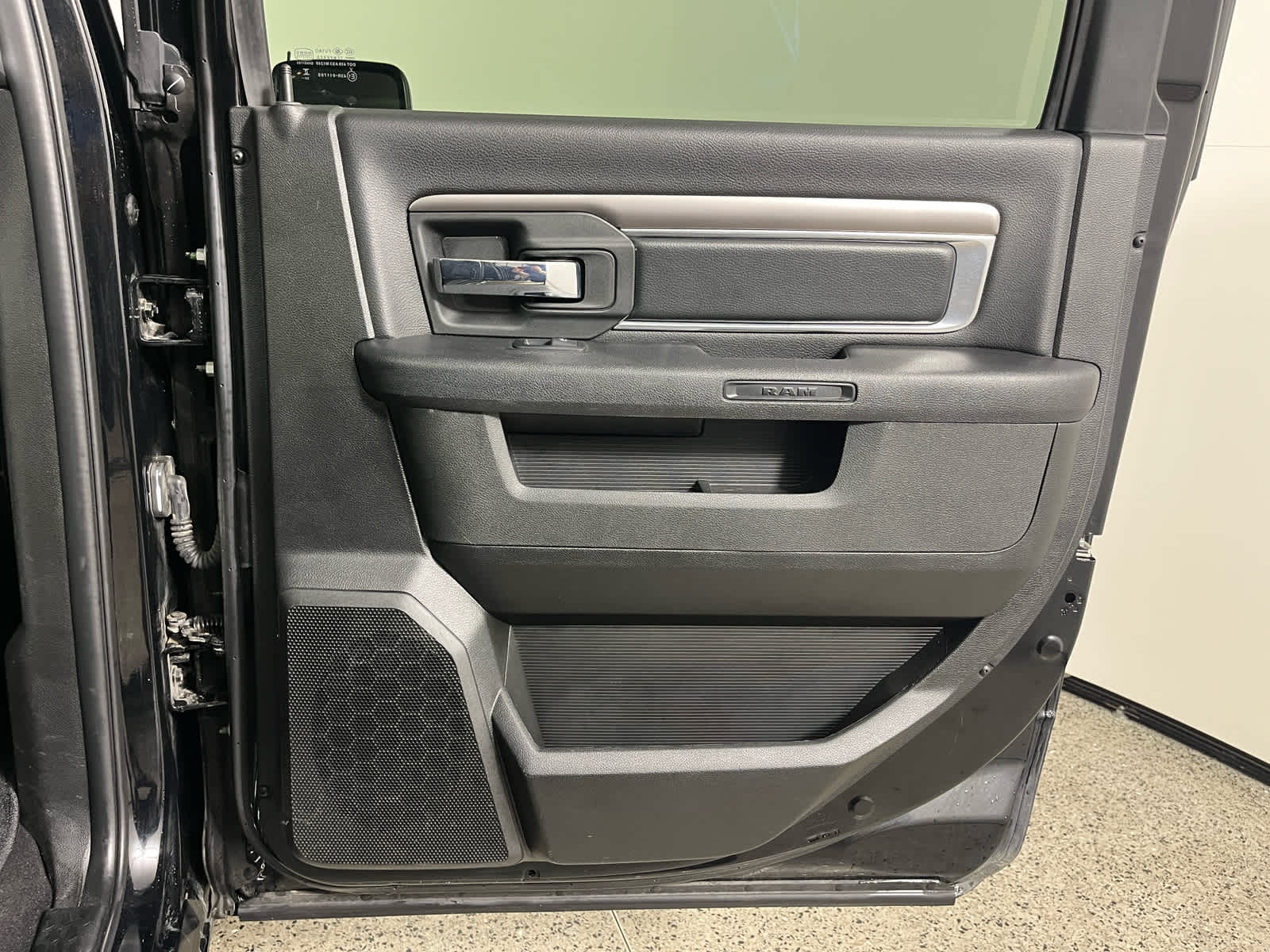 2024 RAM 1500 Classic Warlock Crew Cab 4x4 5'7' Box