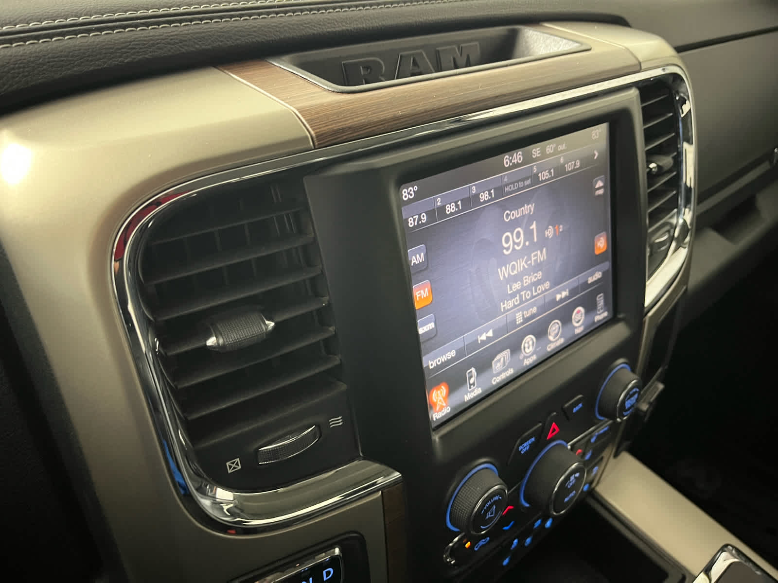 2014 RAM 1500 Laramie