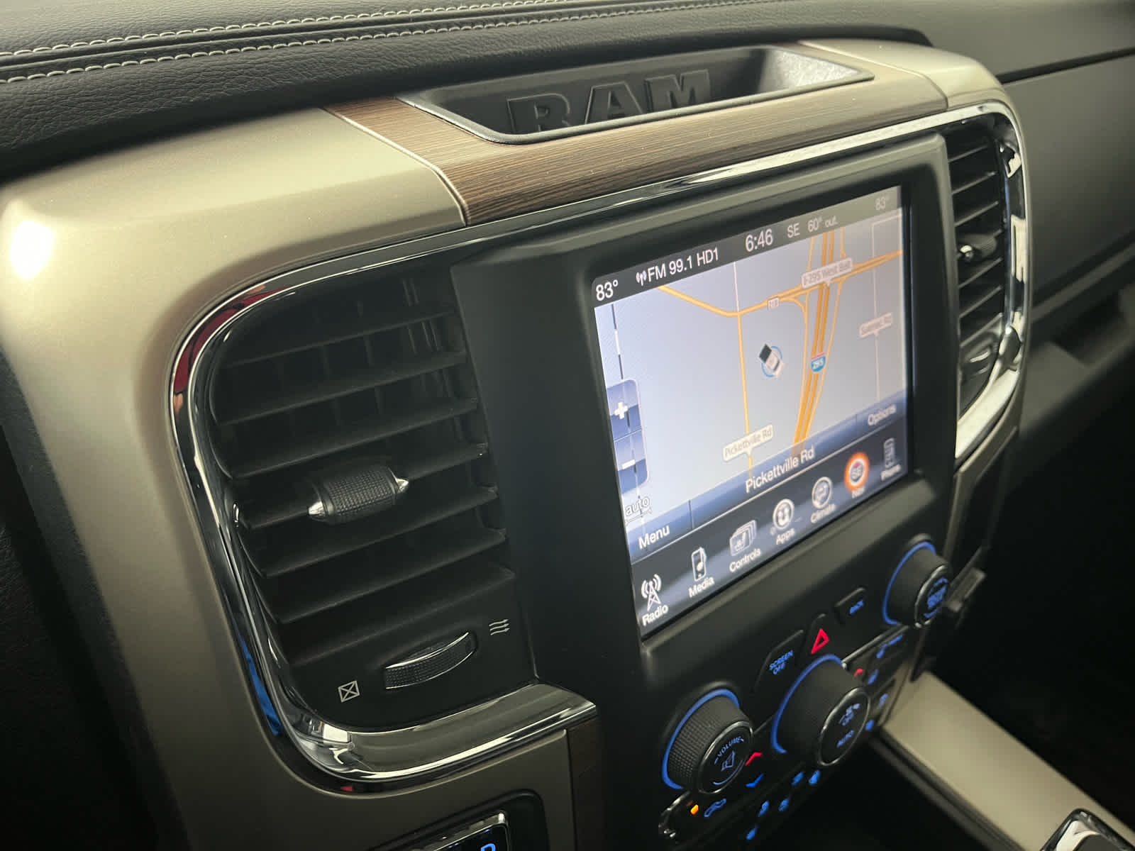 2014 RAM 1500 Laramie