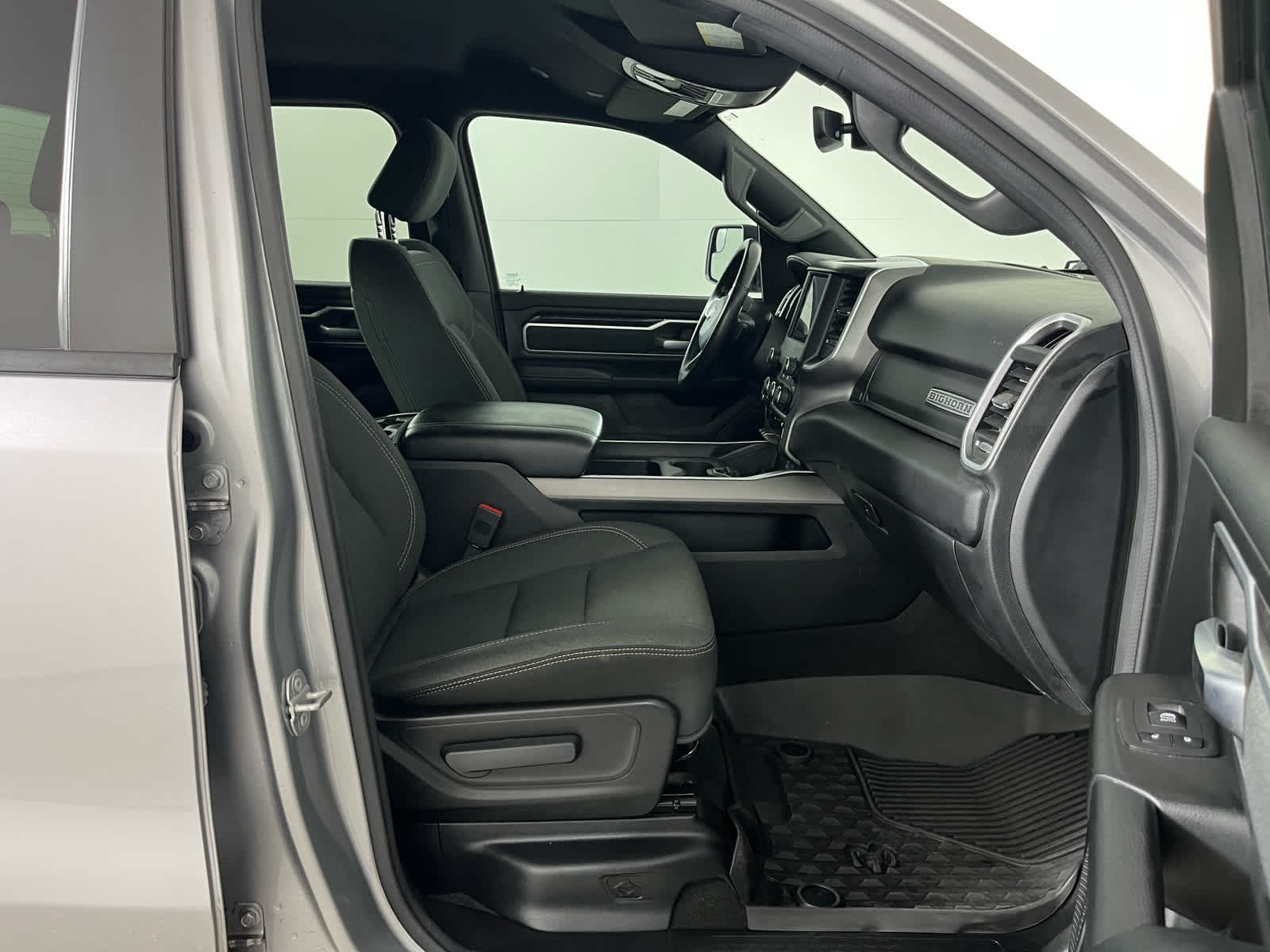 2023 RAM 1500 Big Horn Quad Cab 4x2 6'4' Box