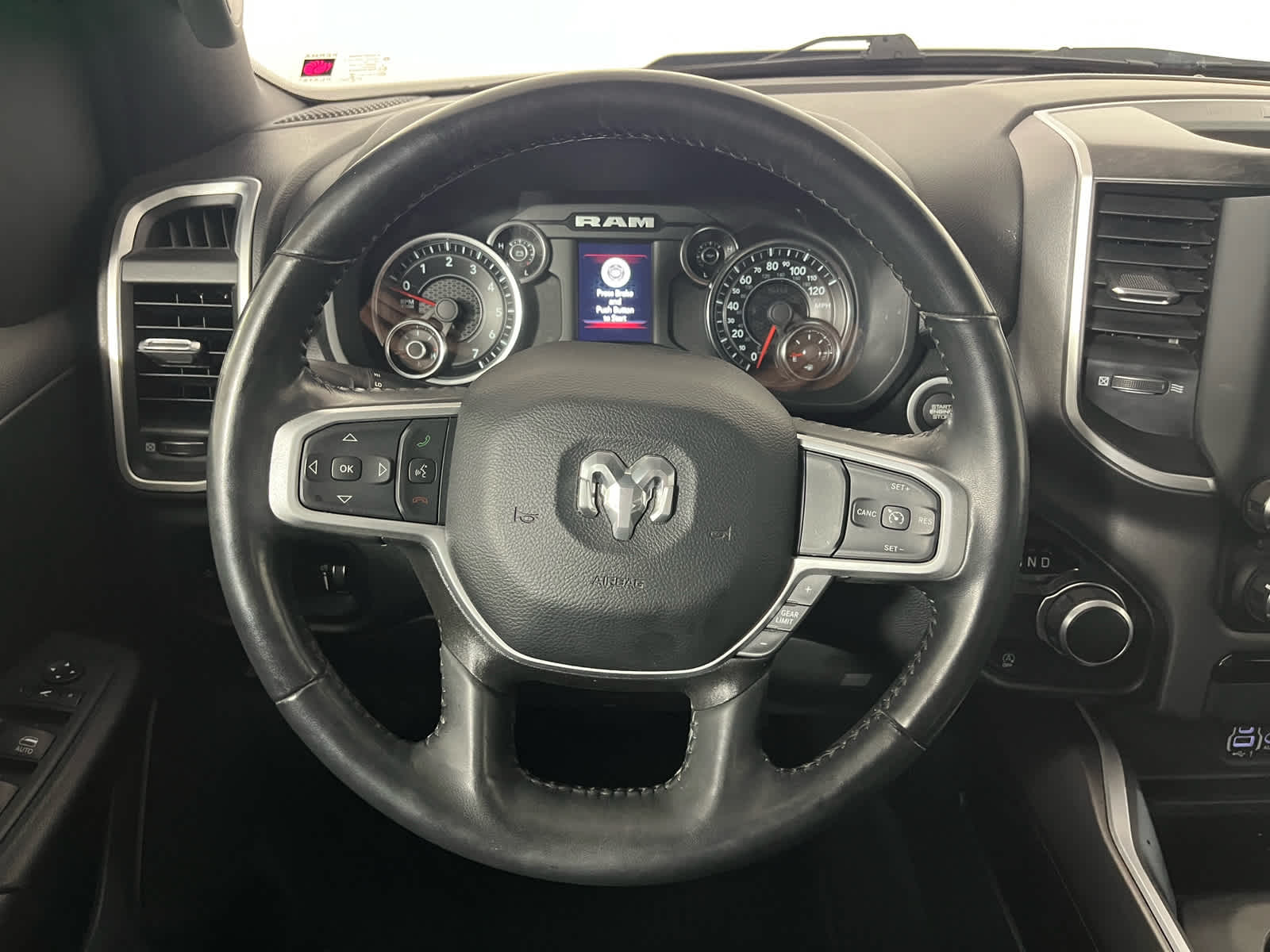 2023 RAM 1500 Big Horn Quad Cab 4x2 6'4' Box