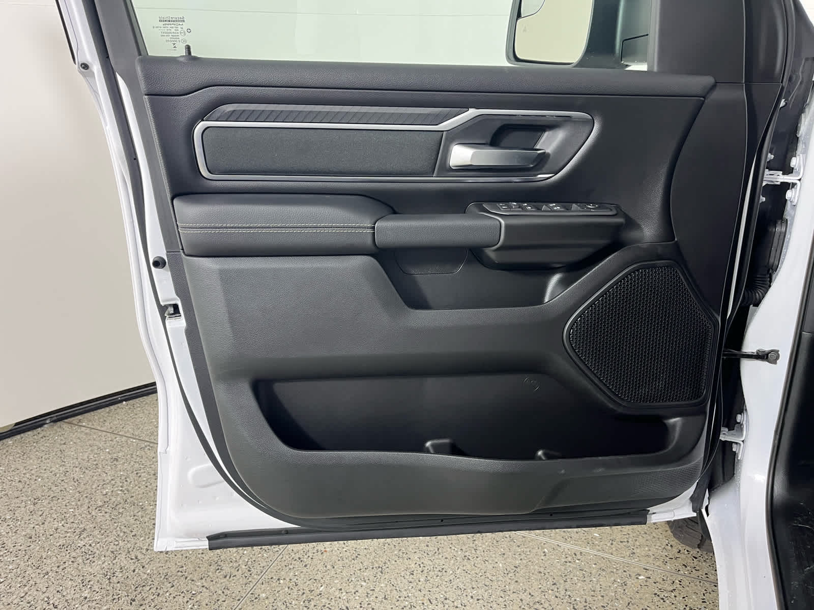 2025 RAM Ram 1500 RAM 1500 LONE STAR CREW CAB 4X2 5'7' BOX