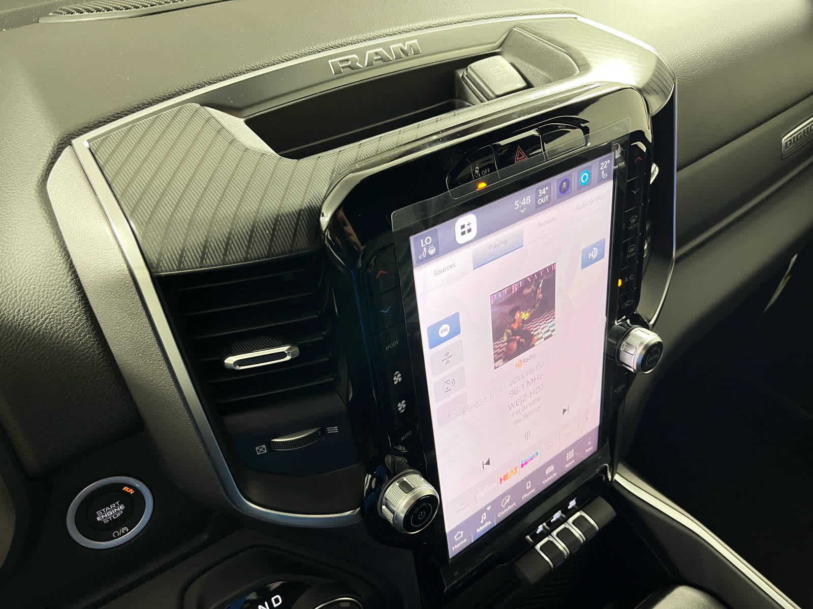 2025 RAM Ram 1500 RAM 1500 BIG HORN CREW CAB 4X2 5'7' BOX