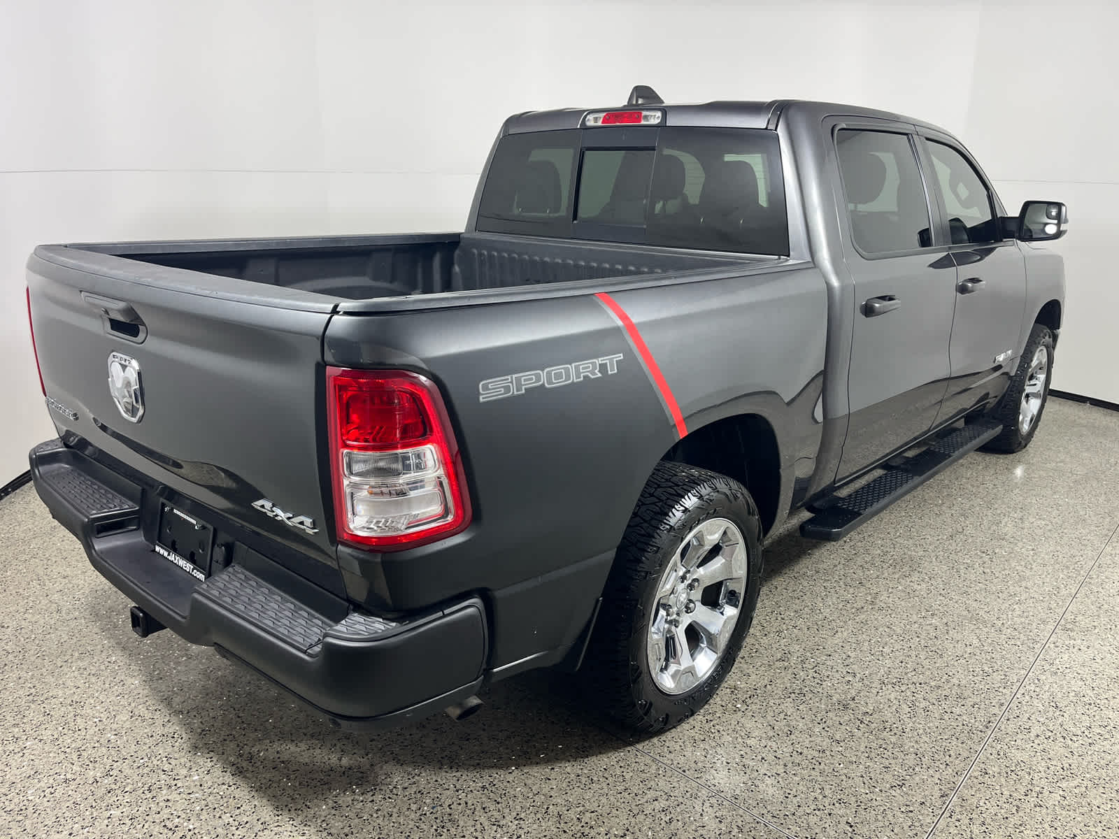 2022 RAM 1500 Big Horn Crew Cab 4x4 5'7' Box