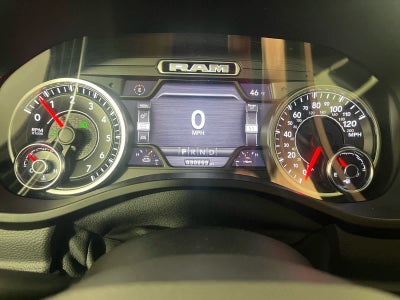 2019 RAM 1500 Big Horn/Lone Star Crew Cab 4x4 5'7' Box