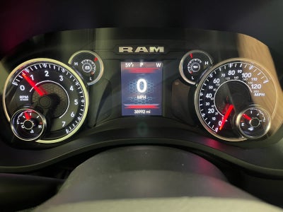 2020 RAM 1500 Big Horn Crew Cab 4x4 5'7' Box