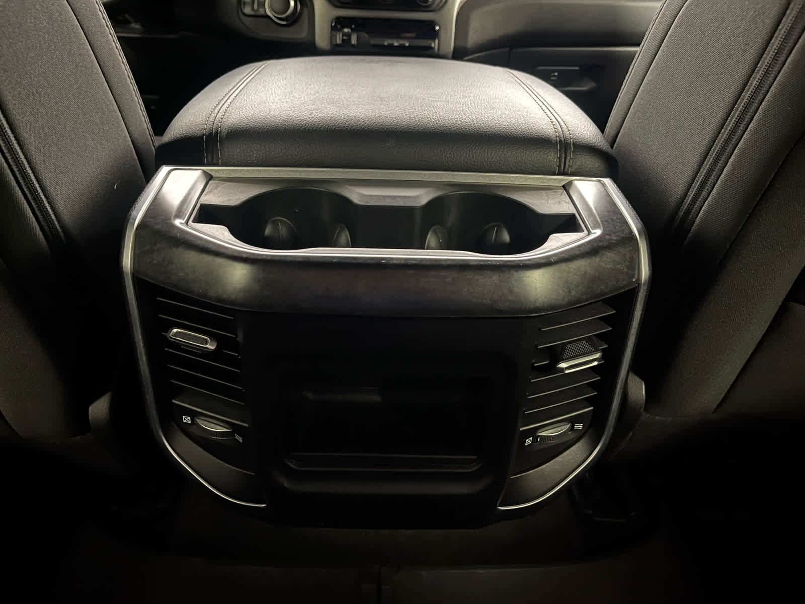 2020 RAM 1500 Big Horn Crew Cab 4x4 5'7' Box