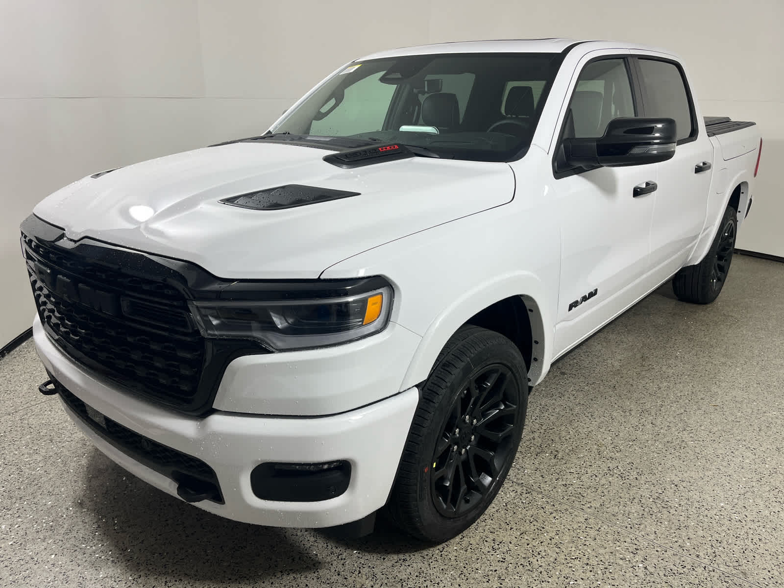 2026 RAM Ram 1500 RAM 1500 LIMITED CREW CAB 4X4 5'7' BOX