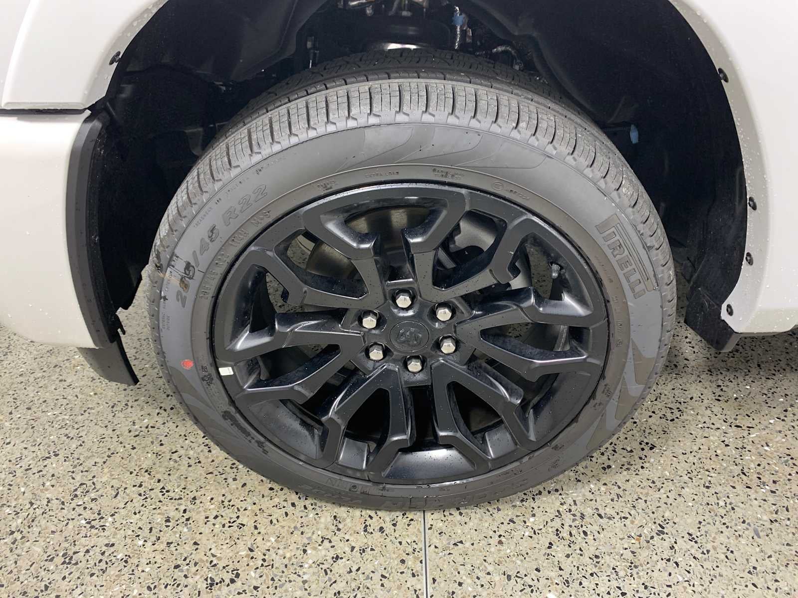 2025 RAM Ram 1500 RAM 1500 LIMITED CREW CAB 4X4 5'7' BOX