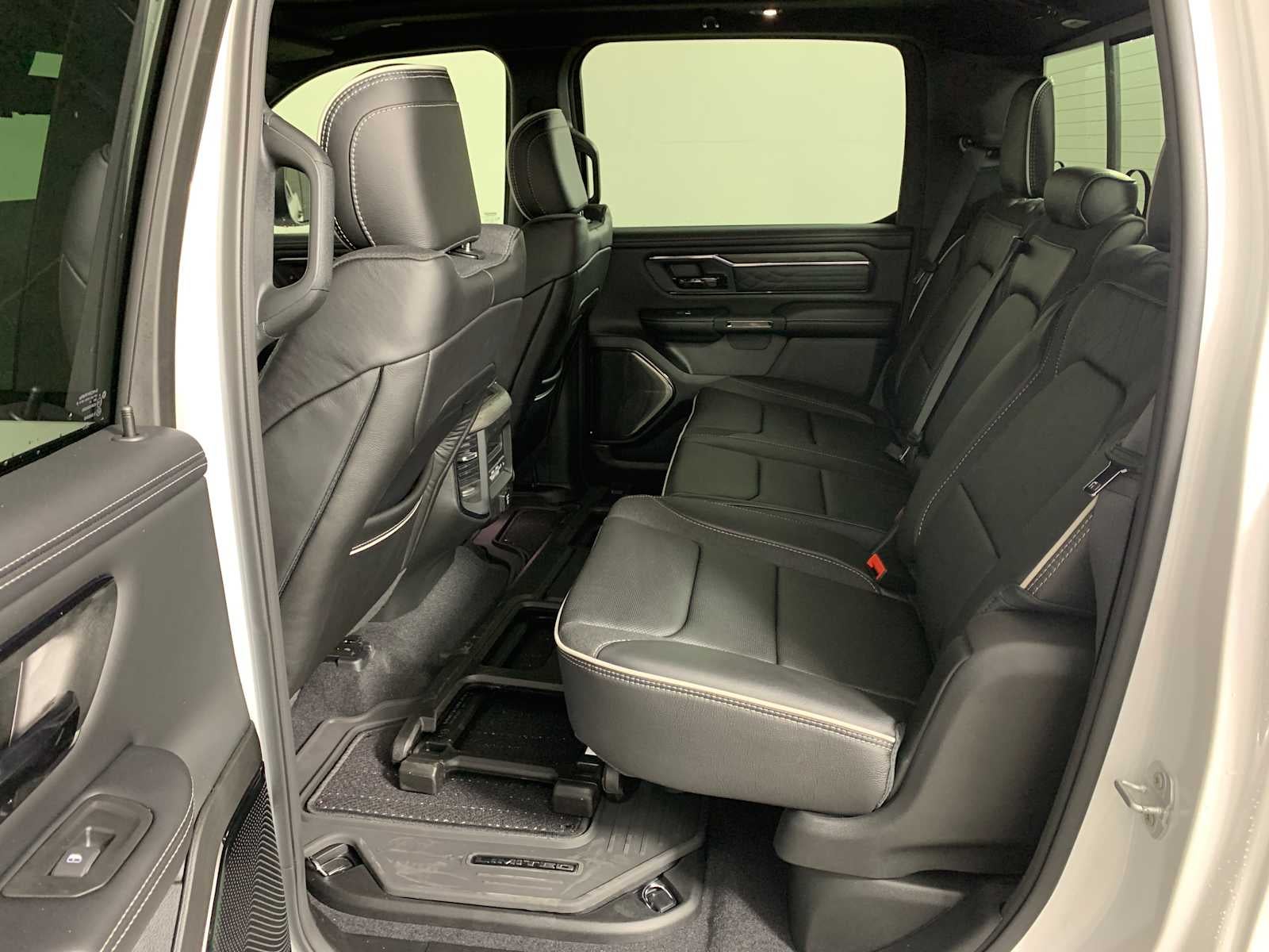 2025 RAM Ram 1500 RAM 1500 LIMITED CREW CAB 4X4 5'7' BOX